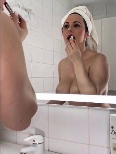 Rozyomallorca Nude Patreon Bath Porn Video on myfanstube.com