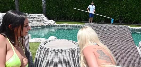 Hailey Rose - [OnlyFans.com] - [2022] - Big Boobie Poolside Threesome, Dan Dangler - 720p on myfanstube.com