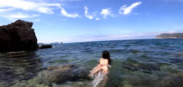 Fucking A Skinny Teen Girl In A Public Nude Beach - Spain on myfanstube.com