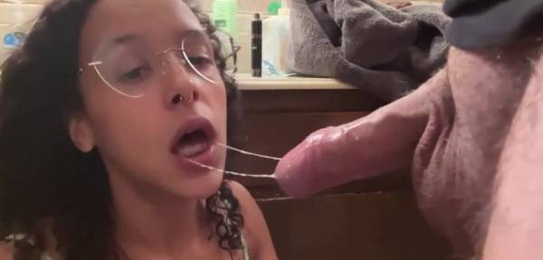 Horny black girl give sloppy head while her parents are out on myfanstube.com
